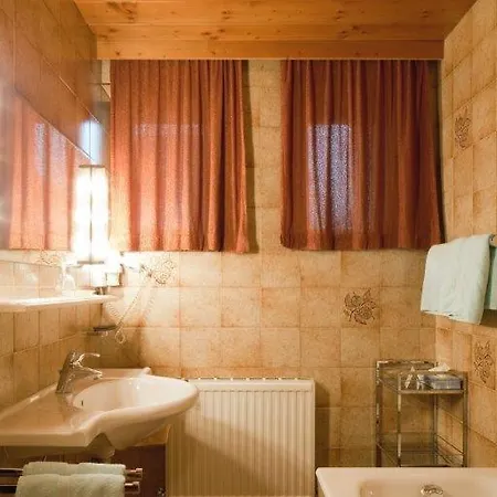 Haus Gamberg & Premium Sommerkarte Sankt Anton am Arlberg