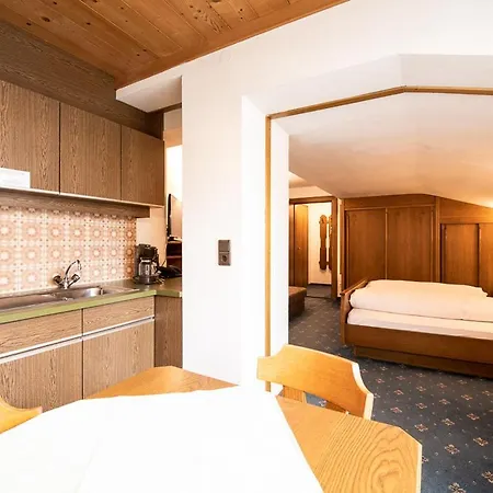 Haus Gamberg & Premium Sommerkarte Sankt Anton am Arlberg